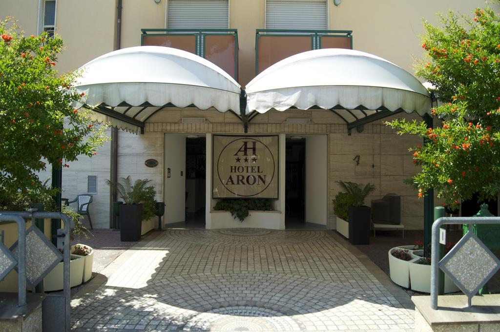 Hotel Aron Rimini Exterior photo