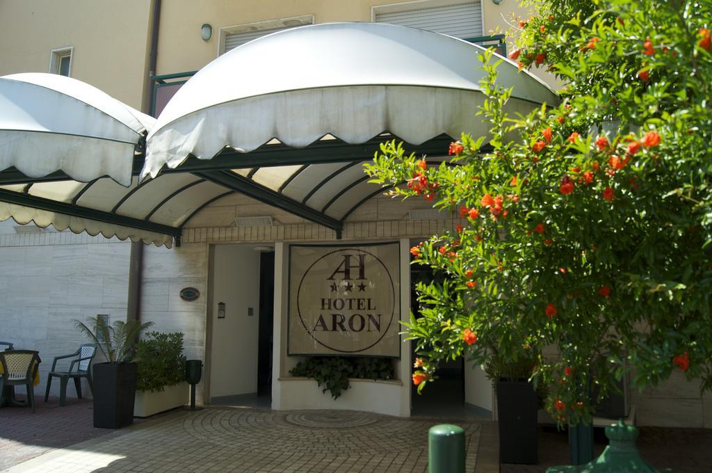 Hotel Aron Rimini Exterior photo